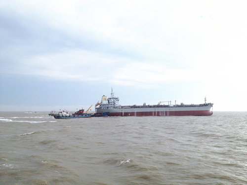 南黄海举行大规模海上搜救综合演习