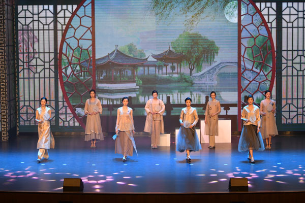“针承历史 绣美高新” 第十一届中国刺绣文化艺术节开幕