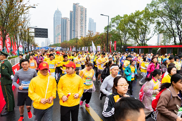 2018苏州（太湖）马拉松收官 三万名跑者领略苏州“绣美山水”